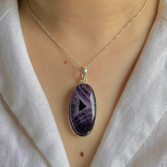 How To Style Amethyst Lace Agate Jewelry For Any Occasion